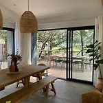 Avec Piscine, Sud Villa *