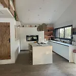 Avec Piscine, Sud