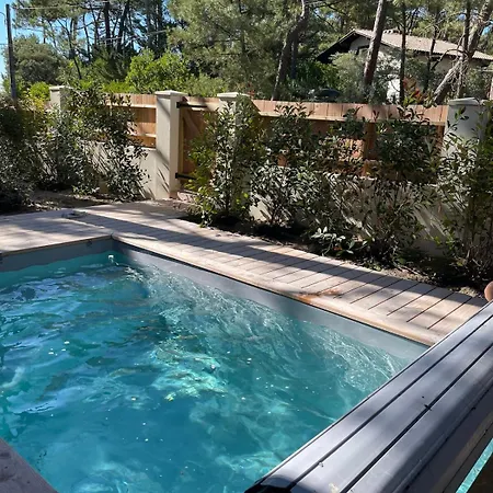 Avec Piscine, Sud Βίλα