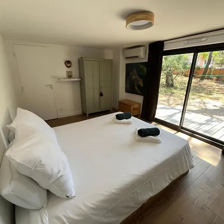 Avec Piscine, Sud