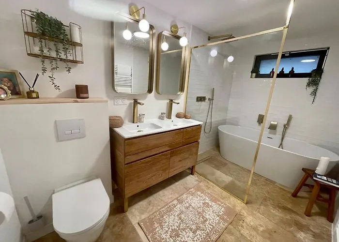 Avec Piscine, Sud Villa