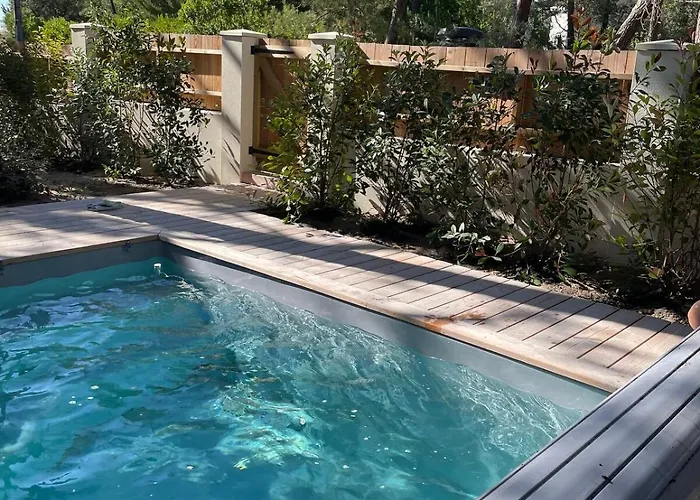 Avec Piscine, Sud Villa